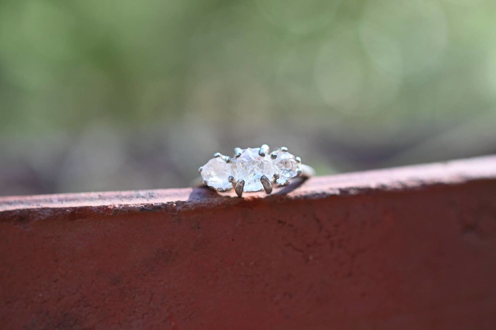 Boho Engagement Ring, Raw Diamond Ring, Rough Diamond Wedding Band, Uniq…